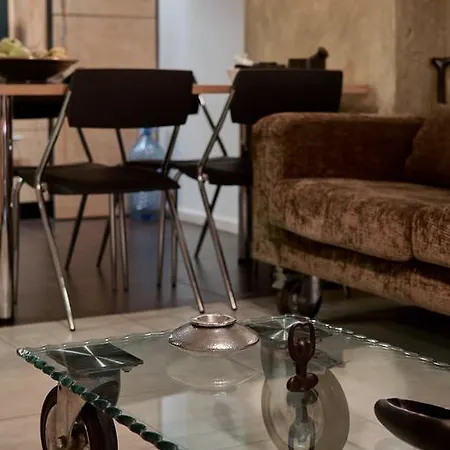 شقة Funky Flat In Top Center